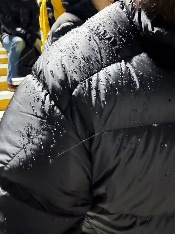 Insulated puffer jacket style for custom outerwear production